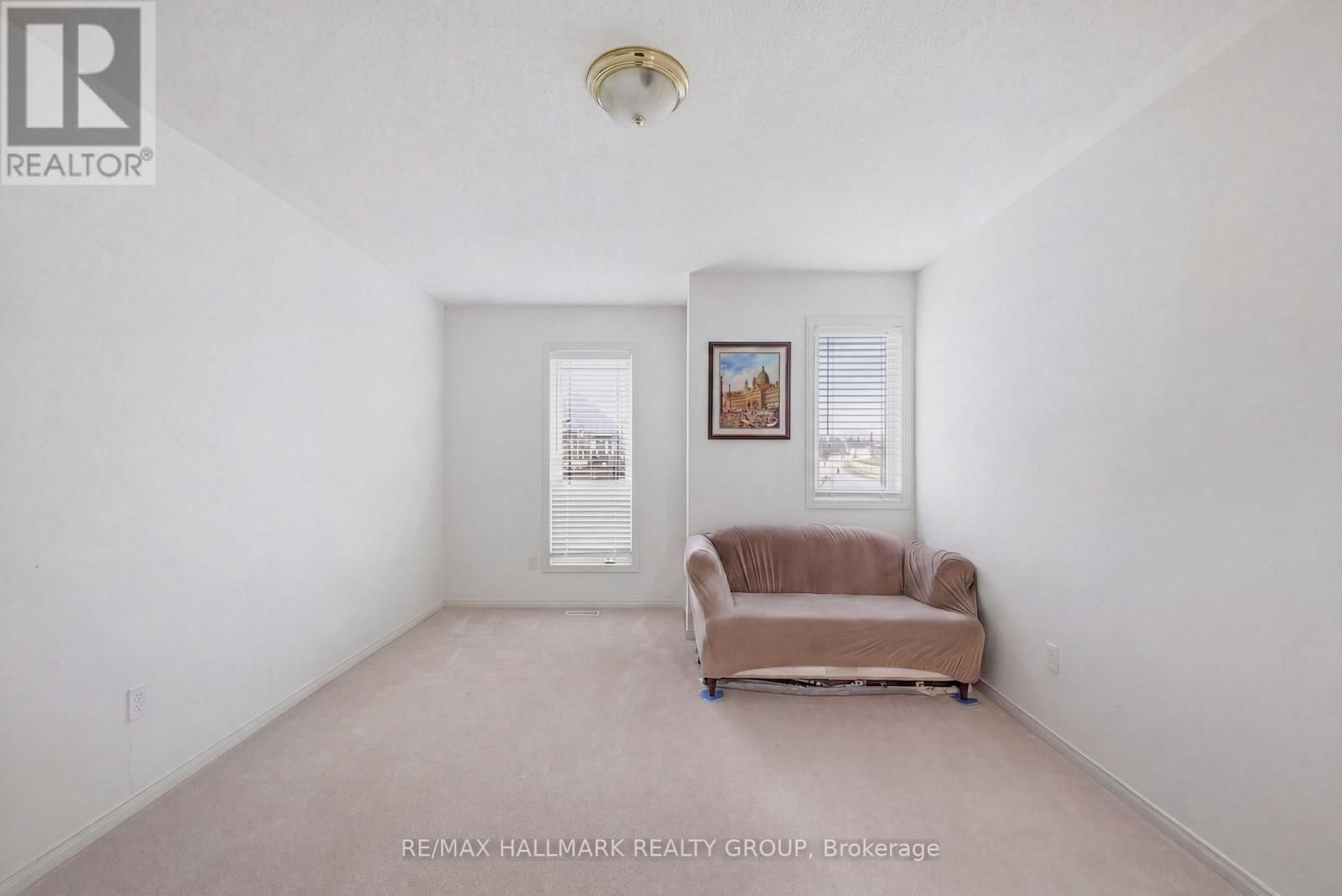 747 LARCASTLE CIRCLE Image 38