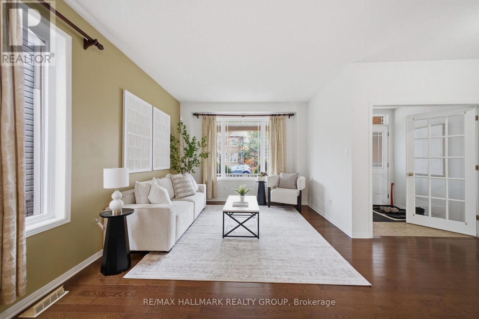 747 LARCASTLE CIRCLE Image 4