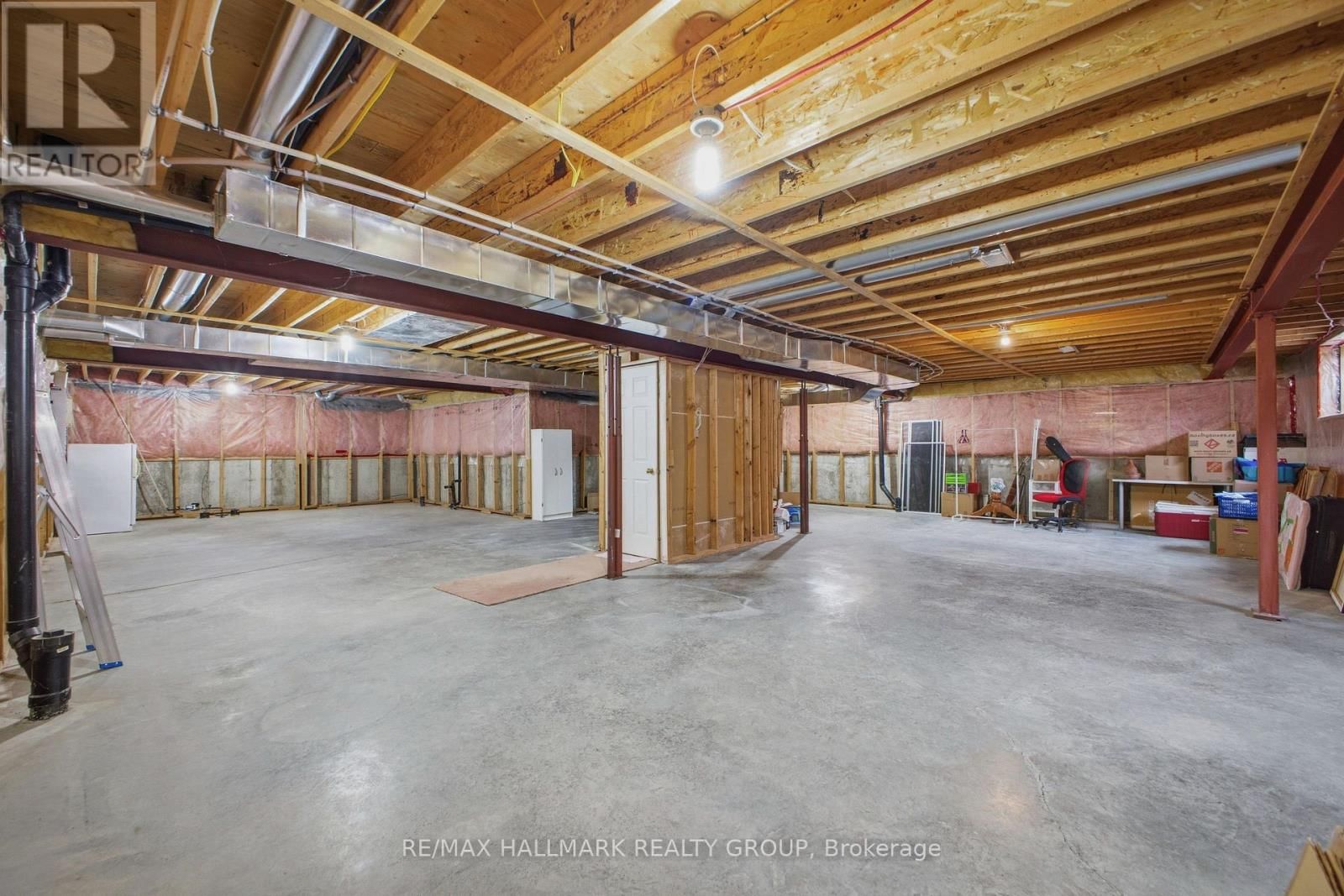 747 LARCASTLE CIRCLE Image 43