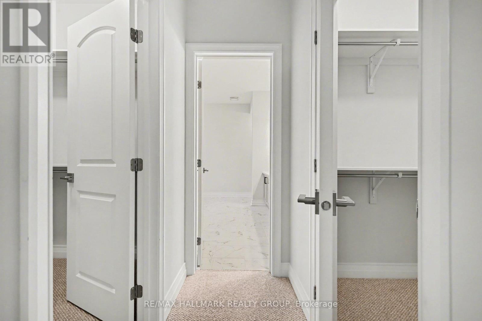 122 VIBURNUM TERRACE Image 14