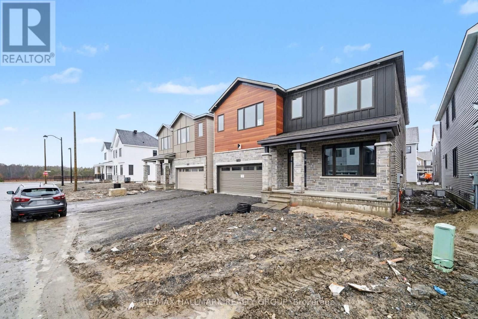 122 VIBURNUM TERRACE Image 3