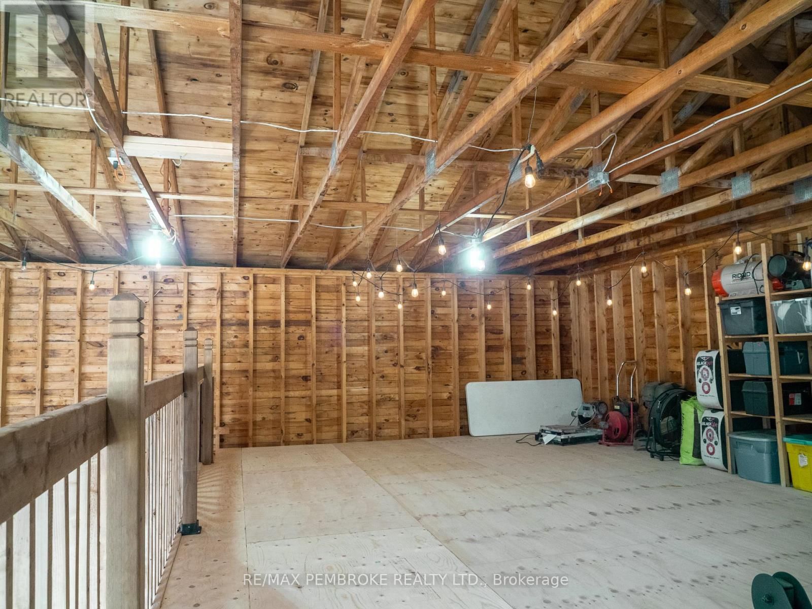 2313 B LINE ROAD Image 26