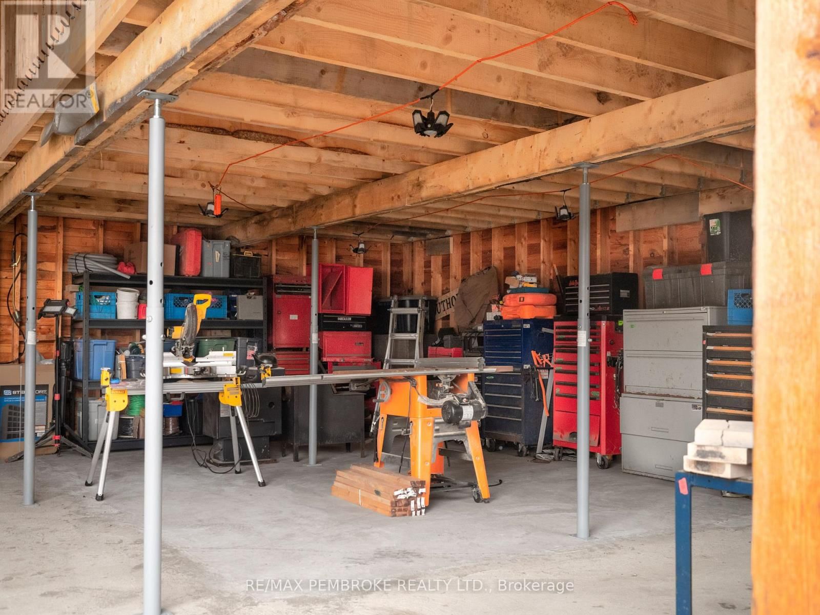 2313 B LINE ROAD Image 27