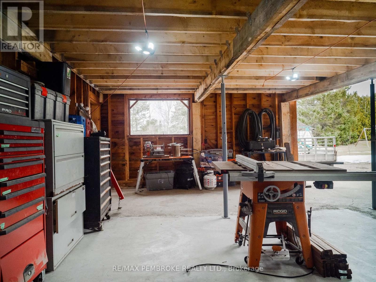 2313 B LINE ROAD Image 28