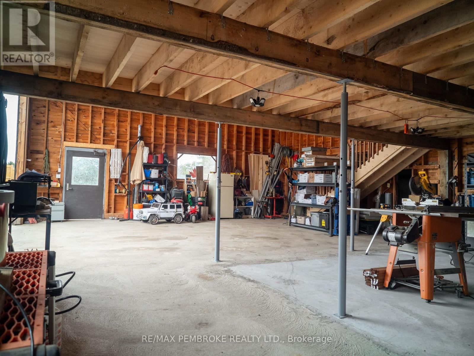 2313 B LINE ROAD Image 30