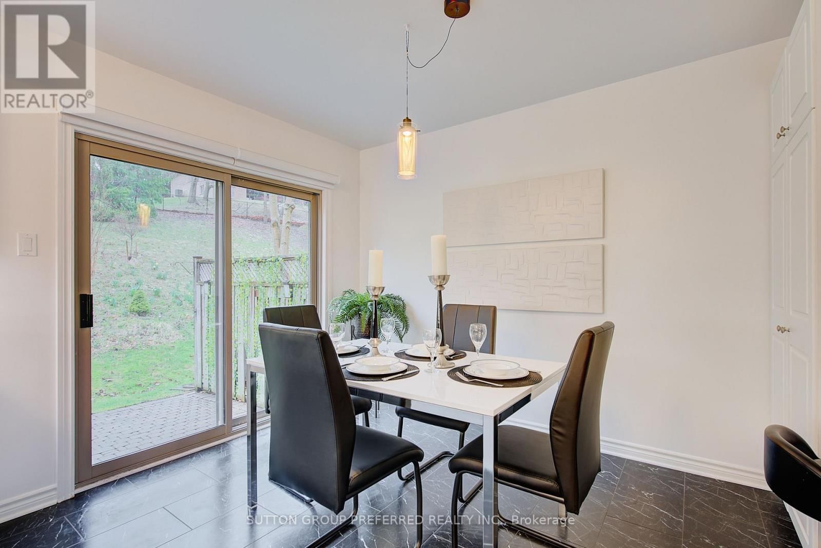 20 - 270 NORTH CENTRE ROAD Image 20