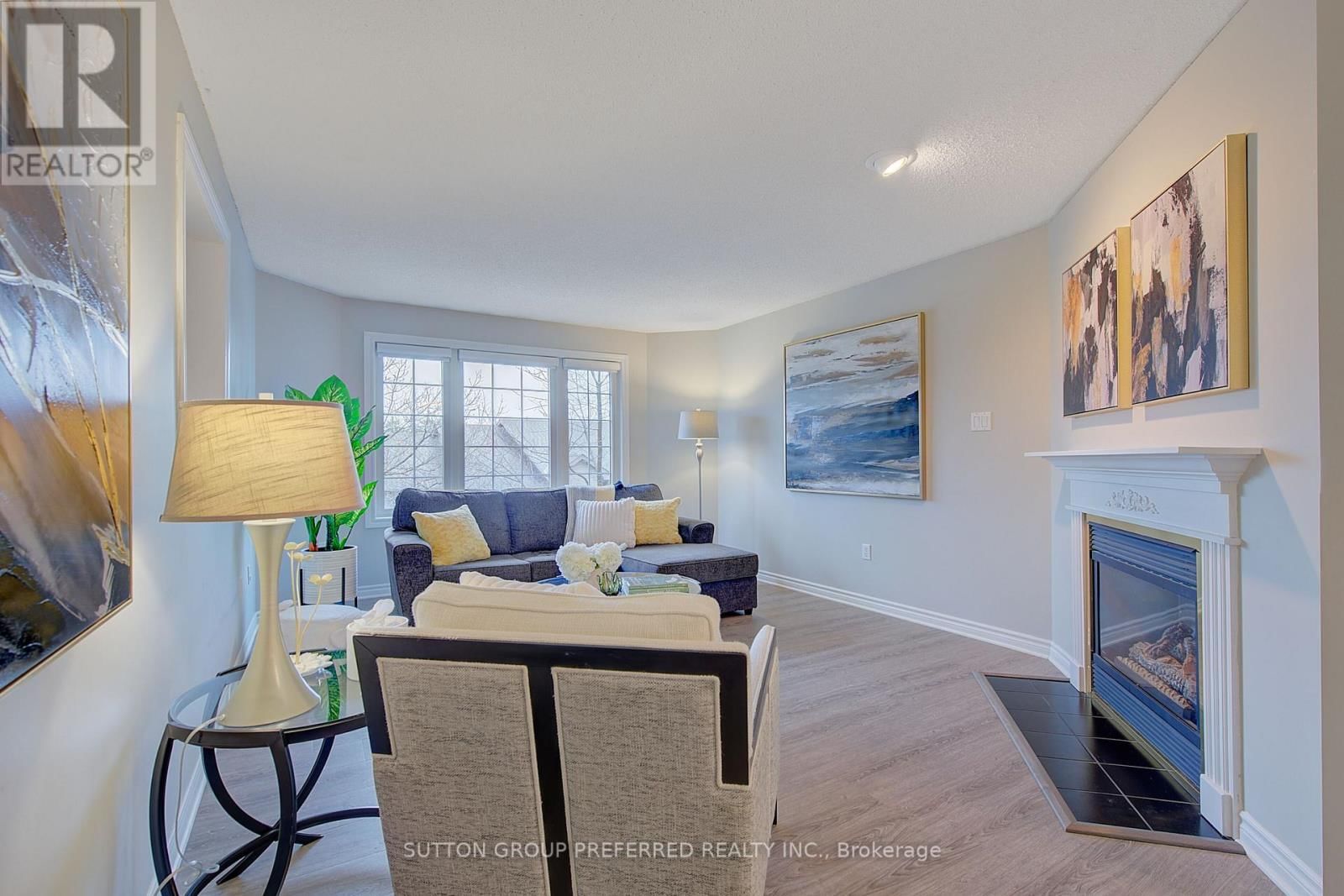 20 - 270 NORTH CENTRE ROAD Image 7