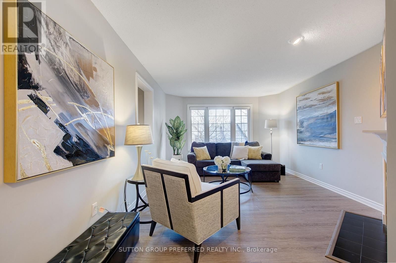 20 - 270 NORTH CENTRE ROAD Image 8