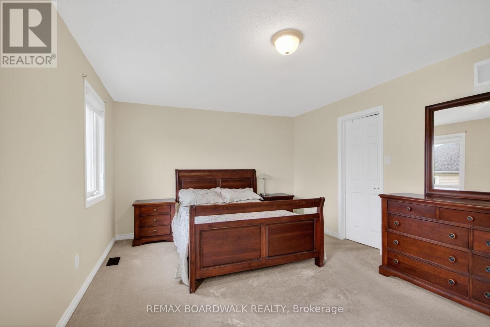 161 FLOWING CREEK CIRCLE Image 16