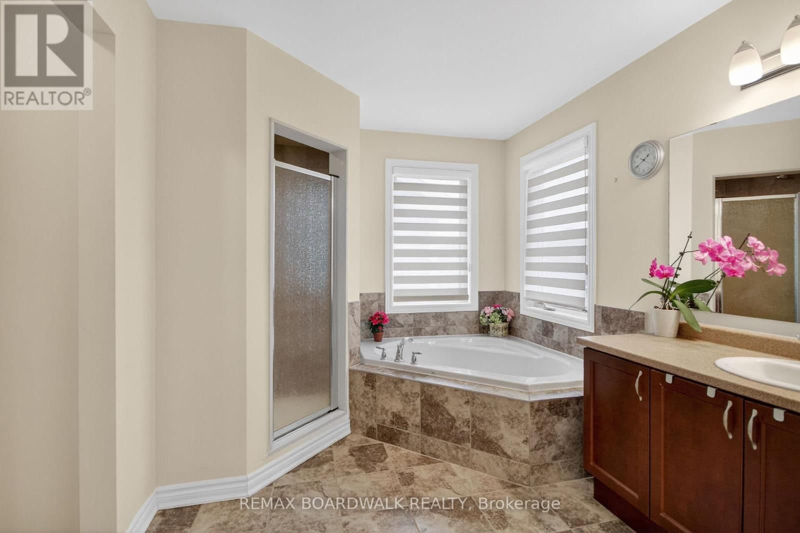 161 FLOWING CREEK CIRCLE Image 17