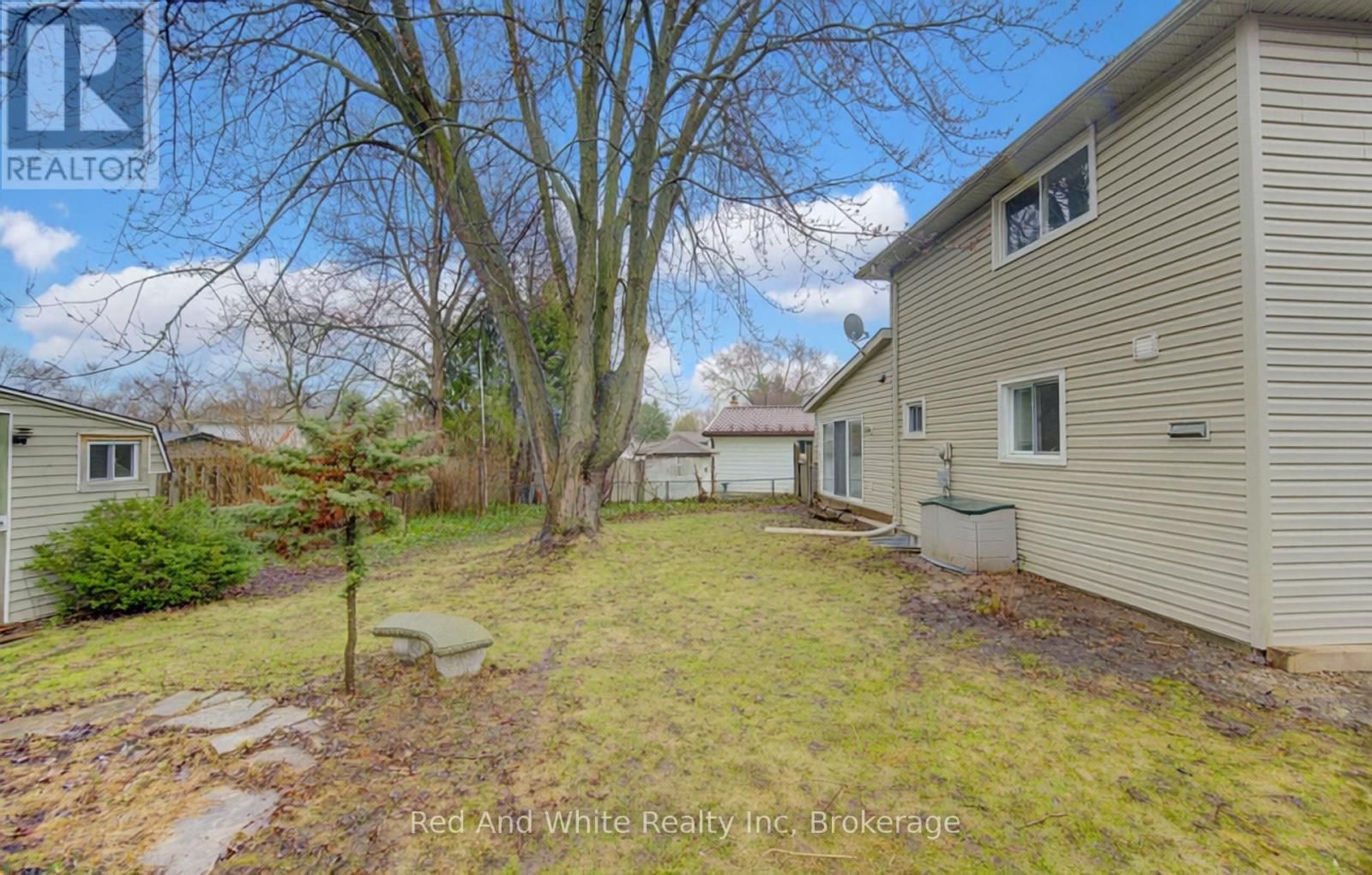 34 FOREST GLEN COURT Image 41