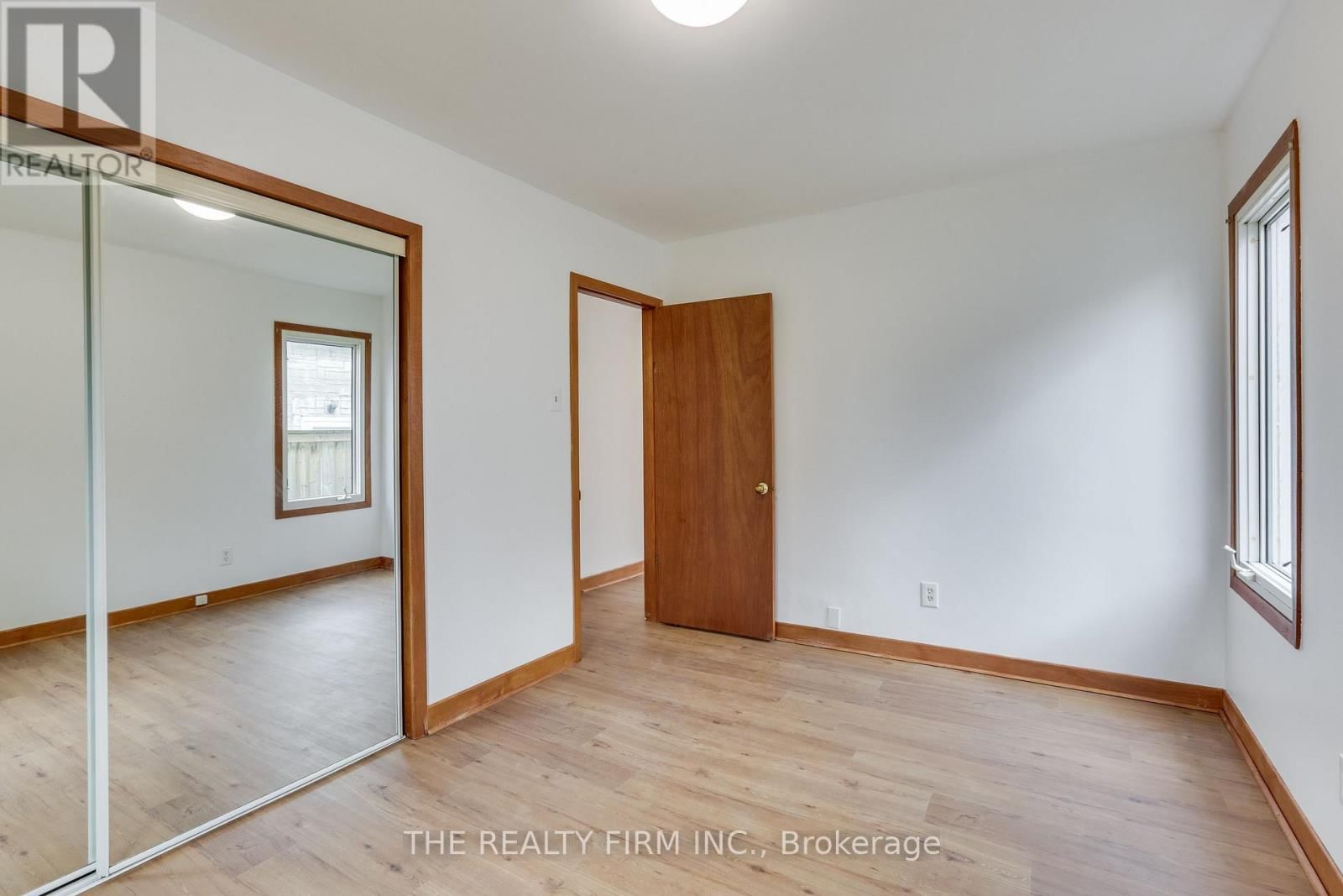 1153 TRAFALGAR STREET Image 26