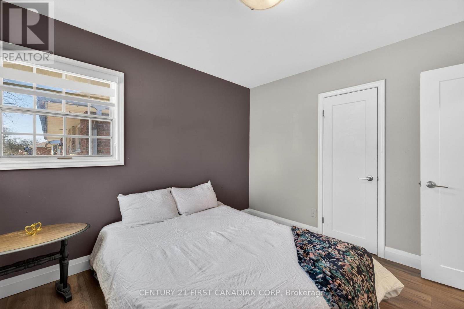 101 JASPER CRESCENT Image 15