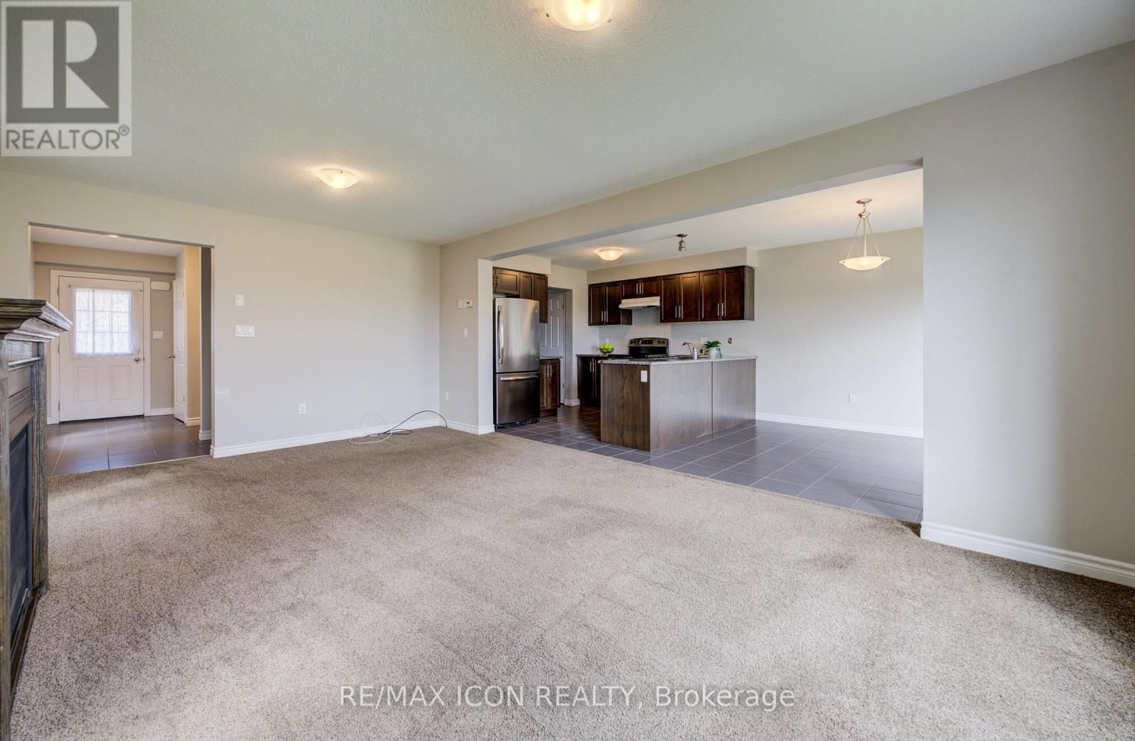 1360 CAEN AVENUE Image 16