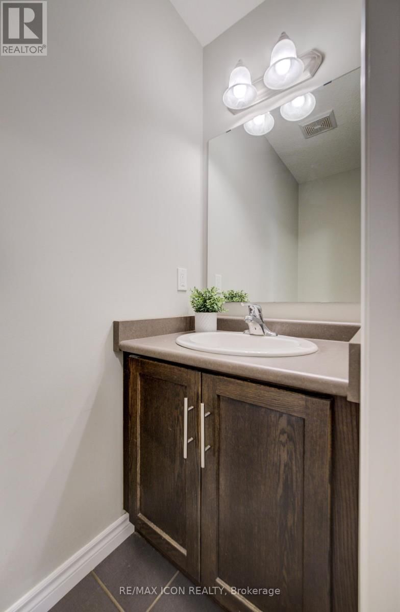 1360 CAEN AVENUE Image 17