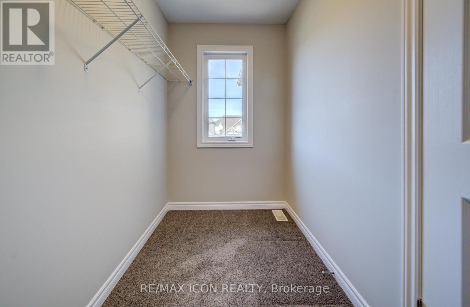 1360 CAEN AVENUE Image 23