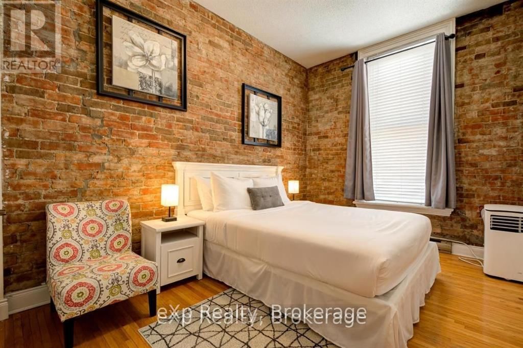 100 DOWNIE STREET Image 6