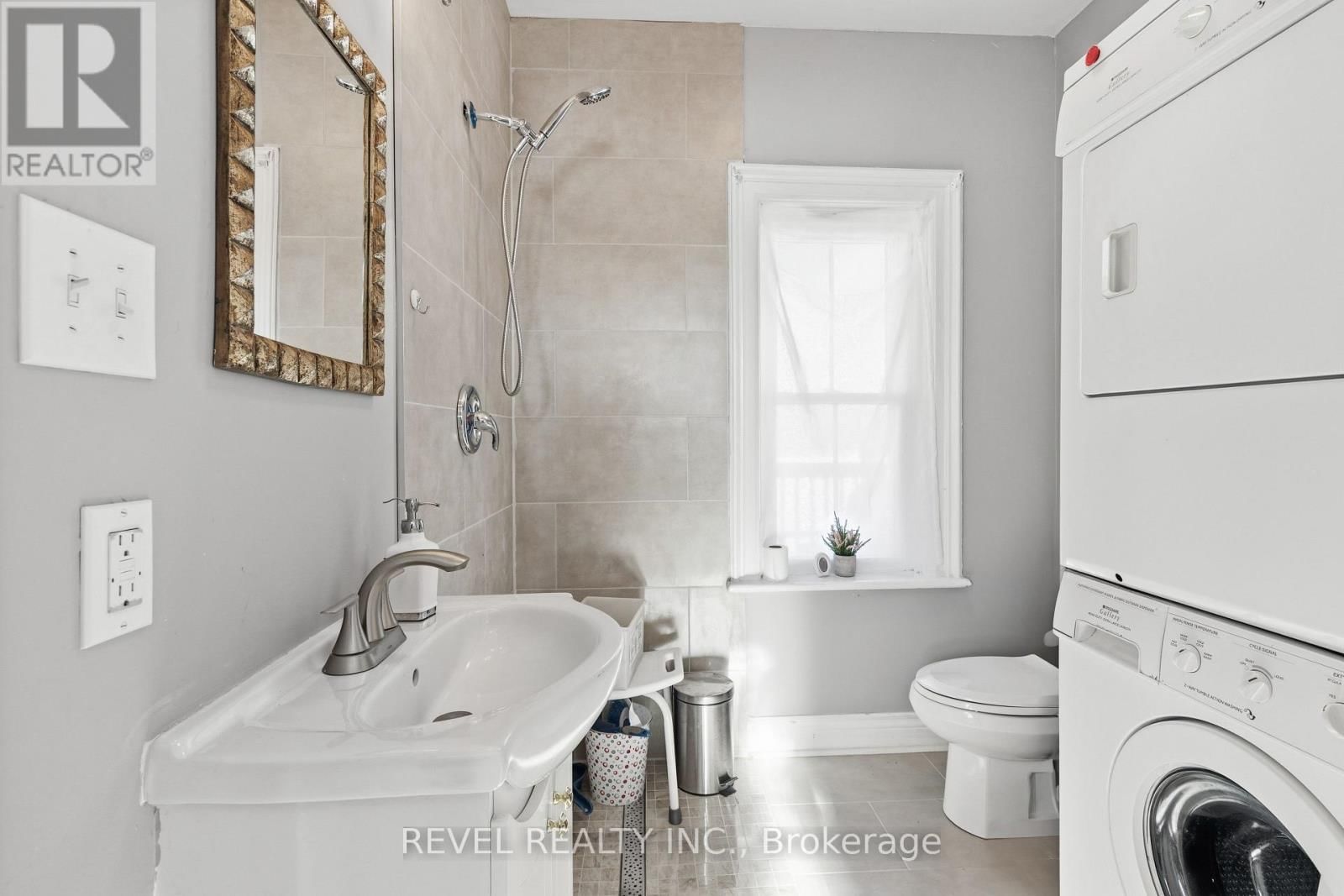 1804 STURGEON ROAD Image 23