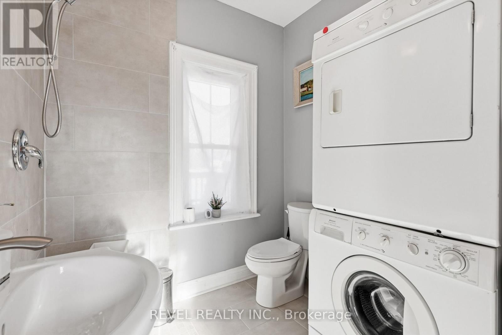 1804 STURGEON ROAD Image 24