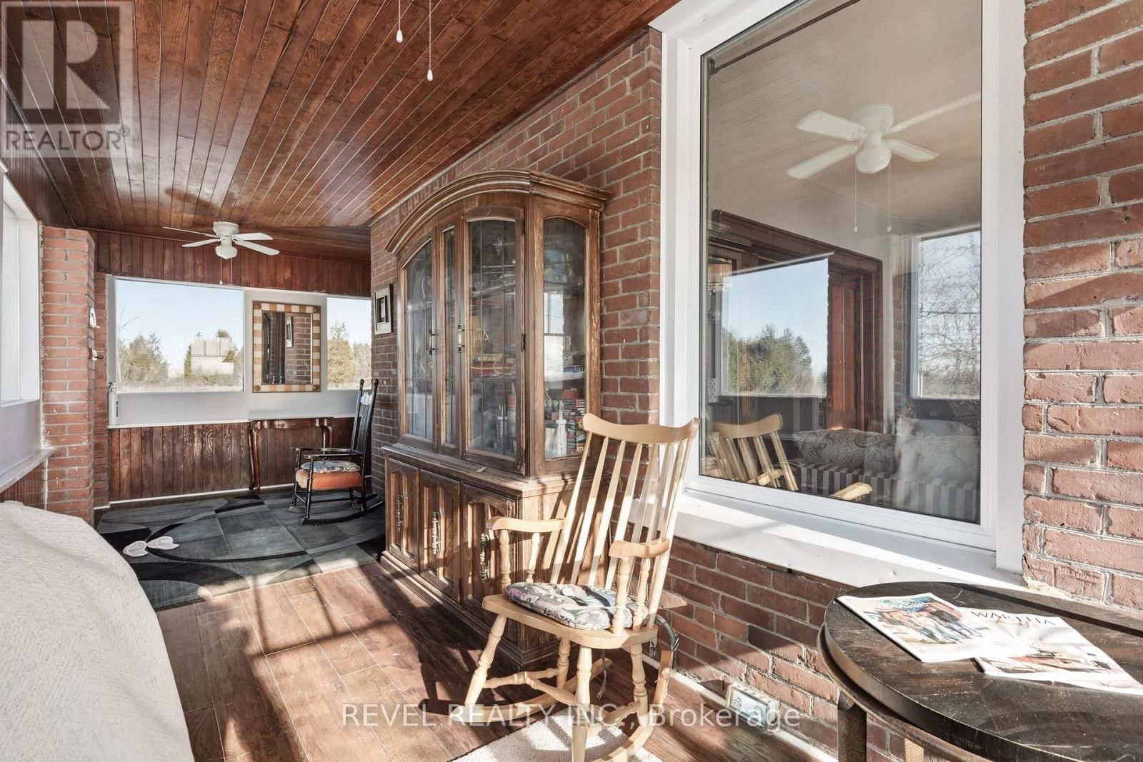 1804 STURGEON ROAD Image 26