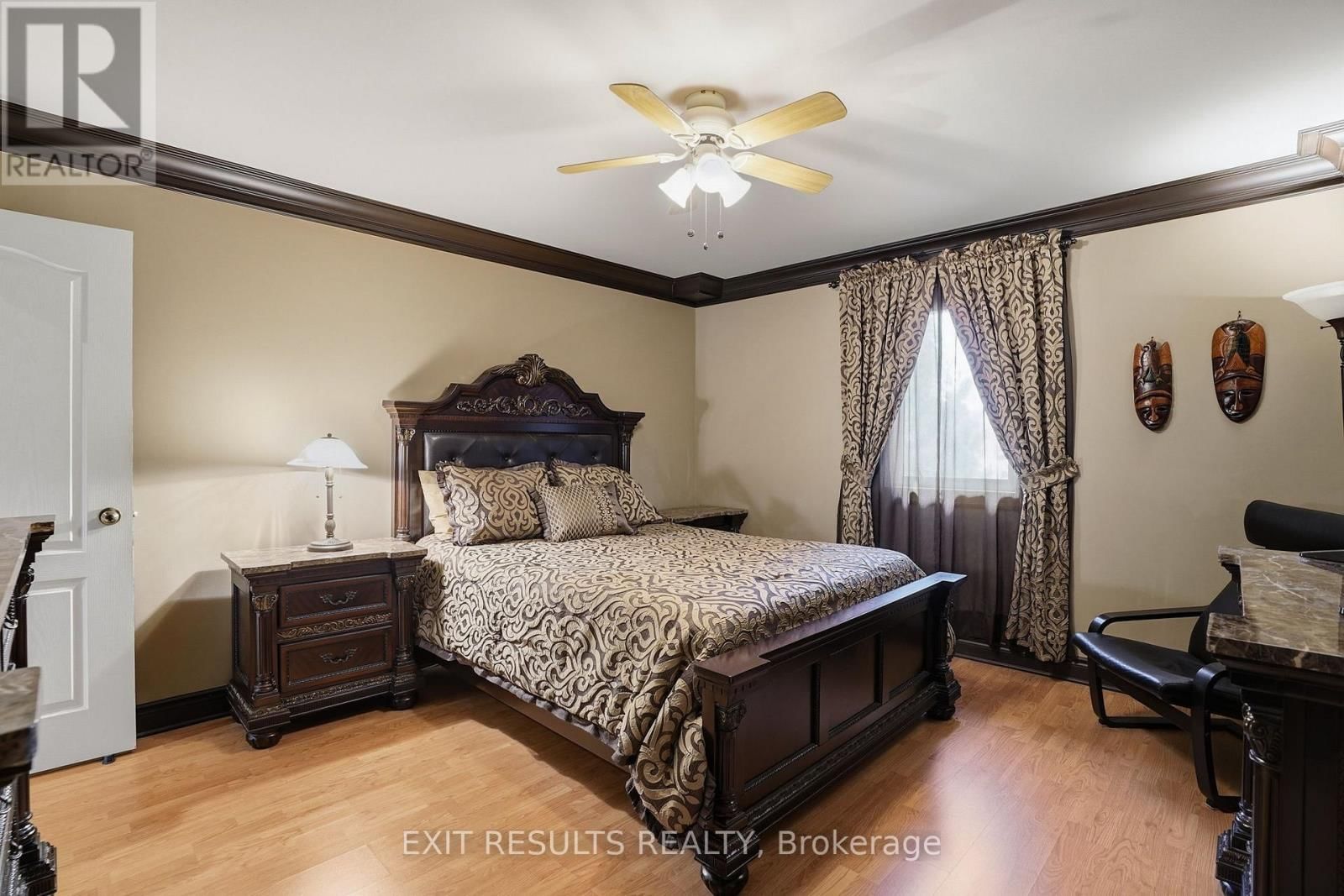 72 MAIN STREET Image 12