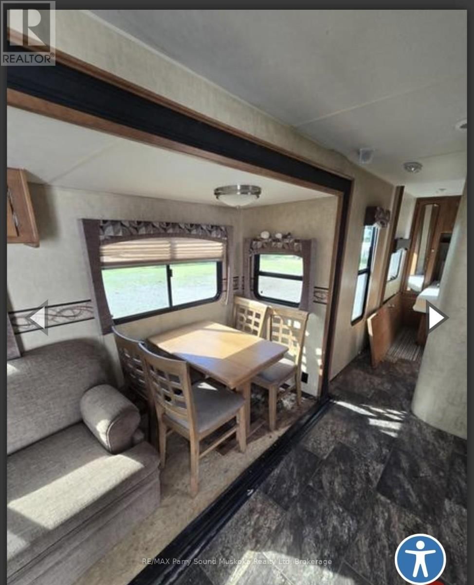 1035B 520 HIGHWAY NORTH Image 20