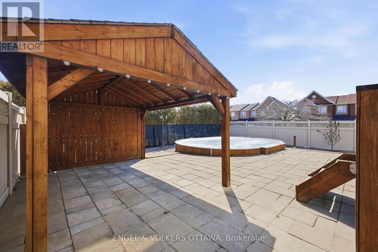 234 BRANTHAVEN STREET Image 20