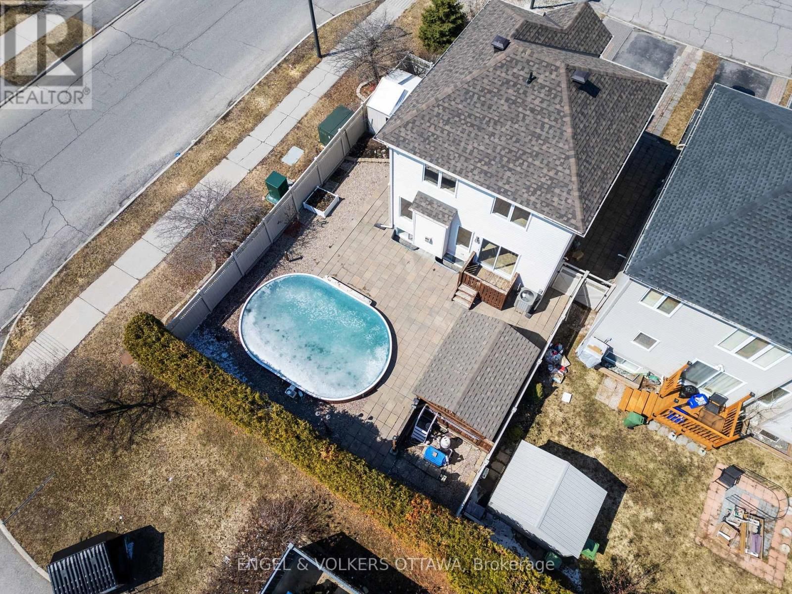 234 BRANTHAVEN STREET Image 27