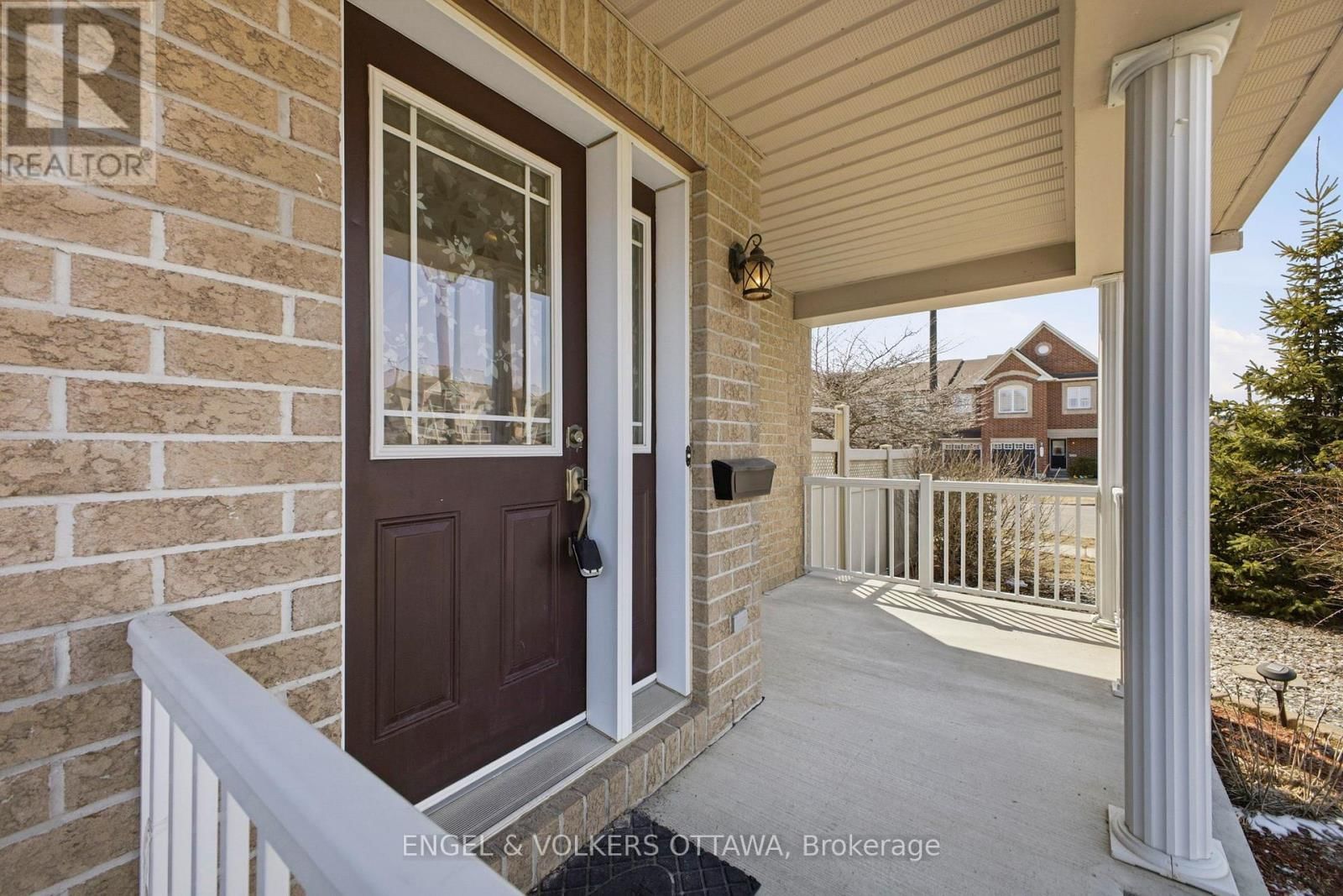 234 BRANTHAVEN STREET Image 3