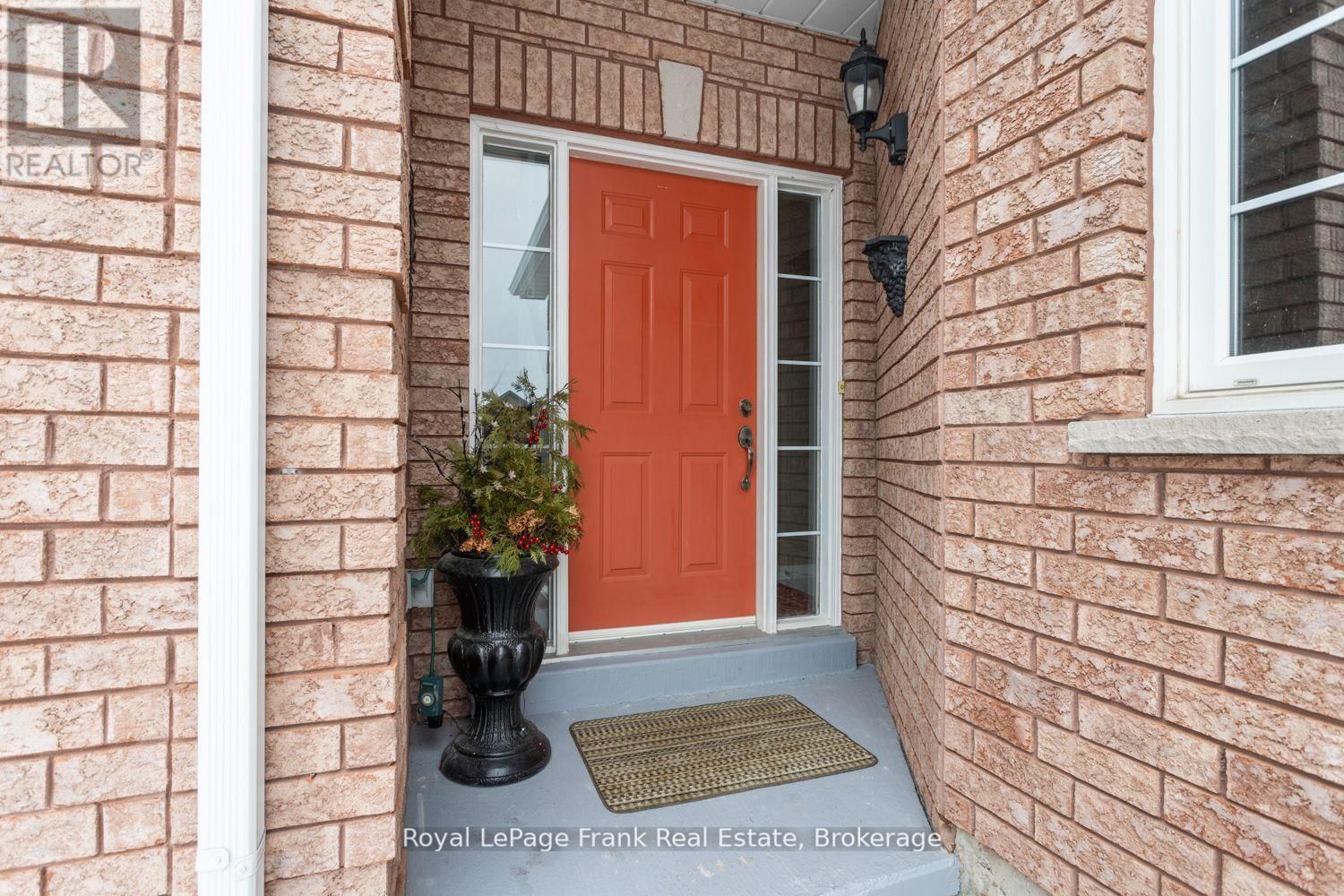 284 ROCKINGHAM COURT Image 2