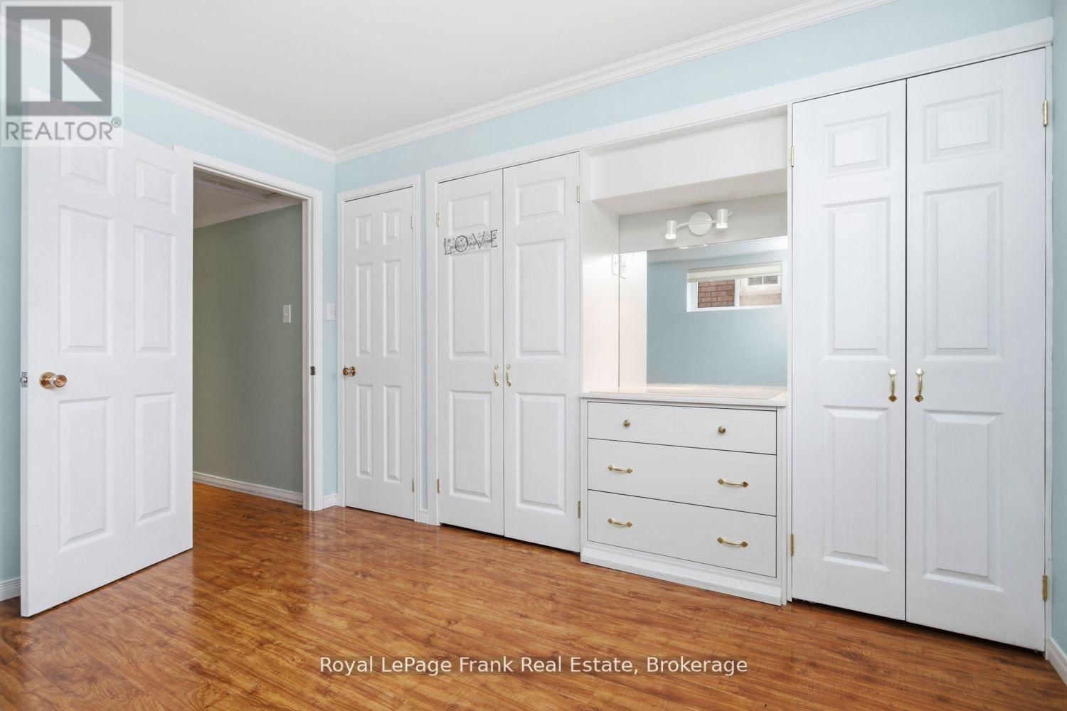 284 ROCKINGHAM COURT Image 28