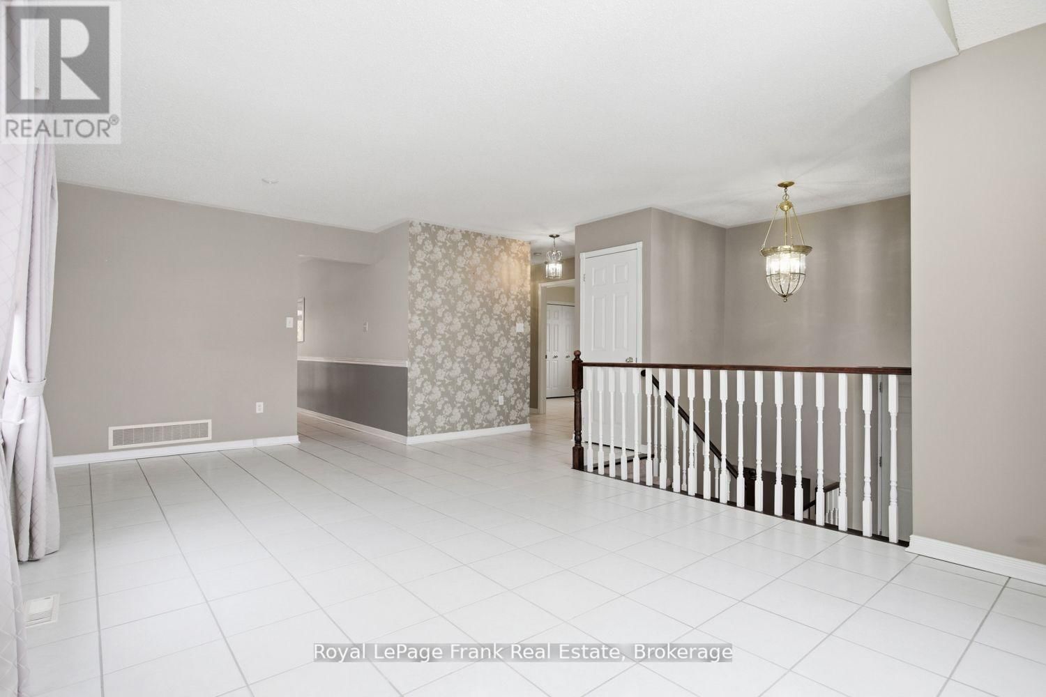 284 ROCKINGHAM COURT Image 7