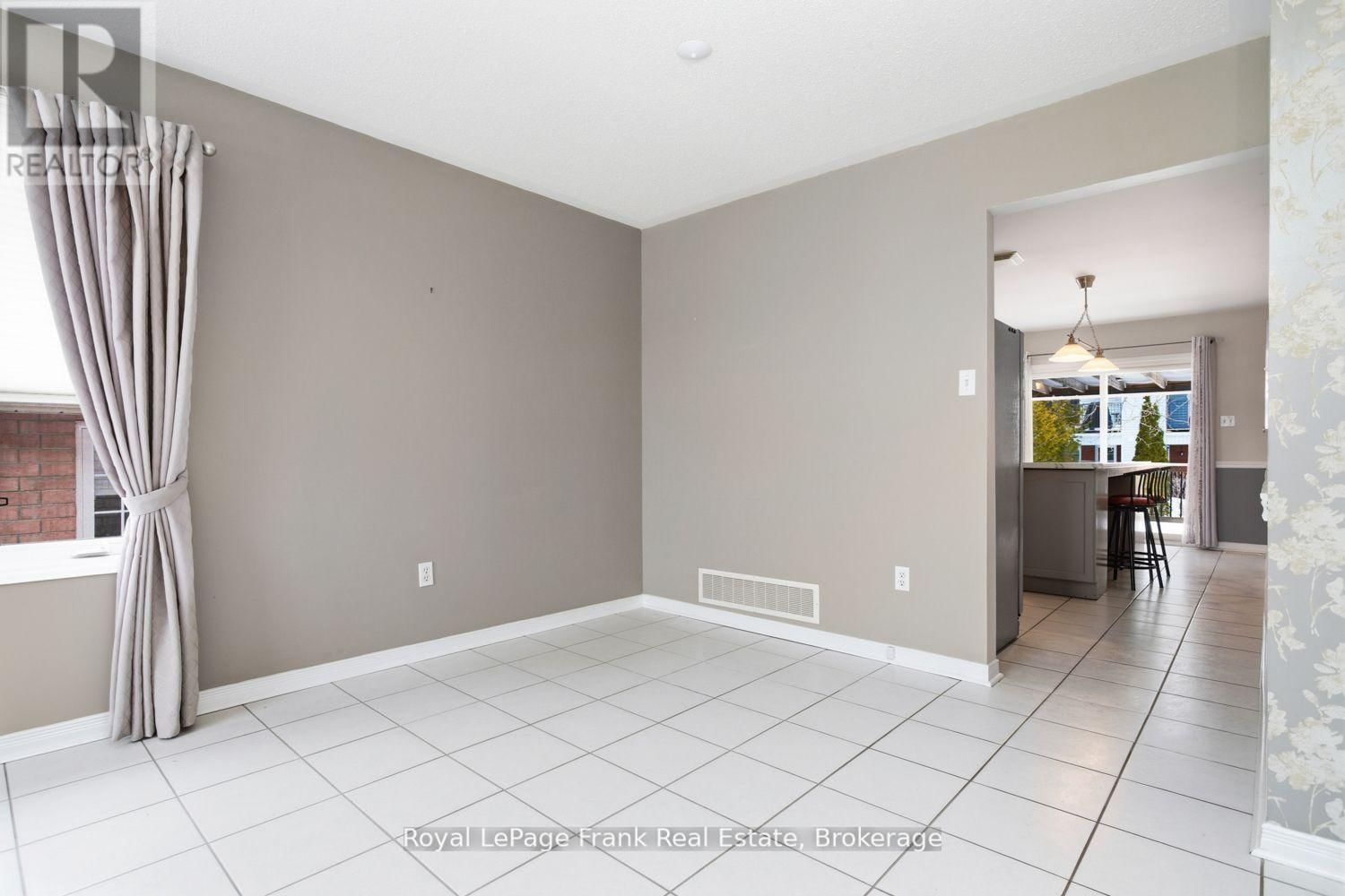 284 ROCKINGHAM COURT Image 9