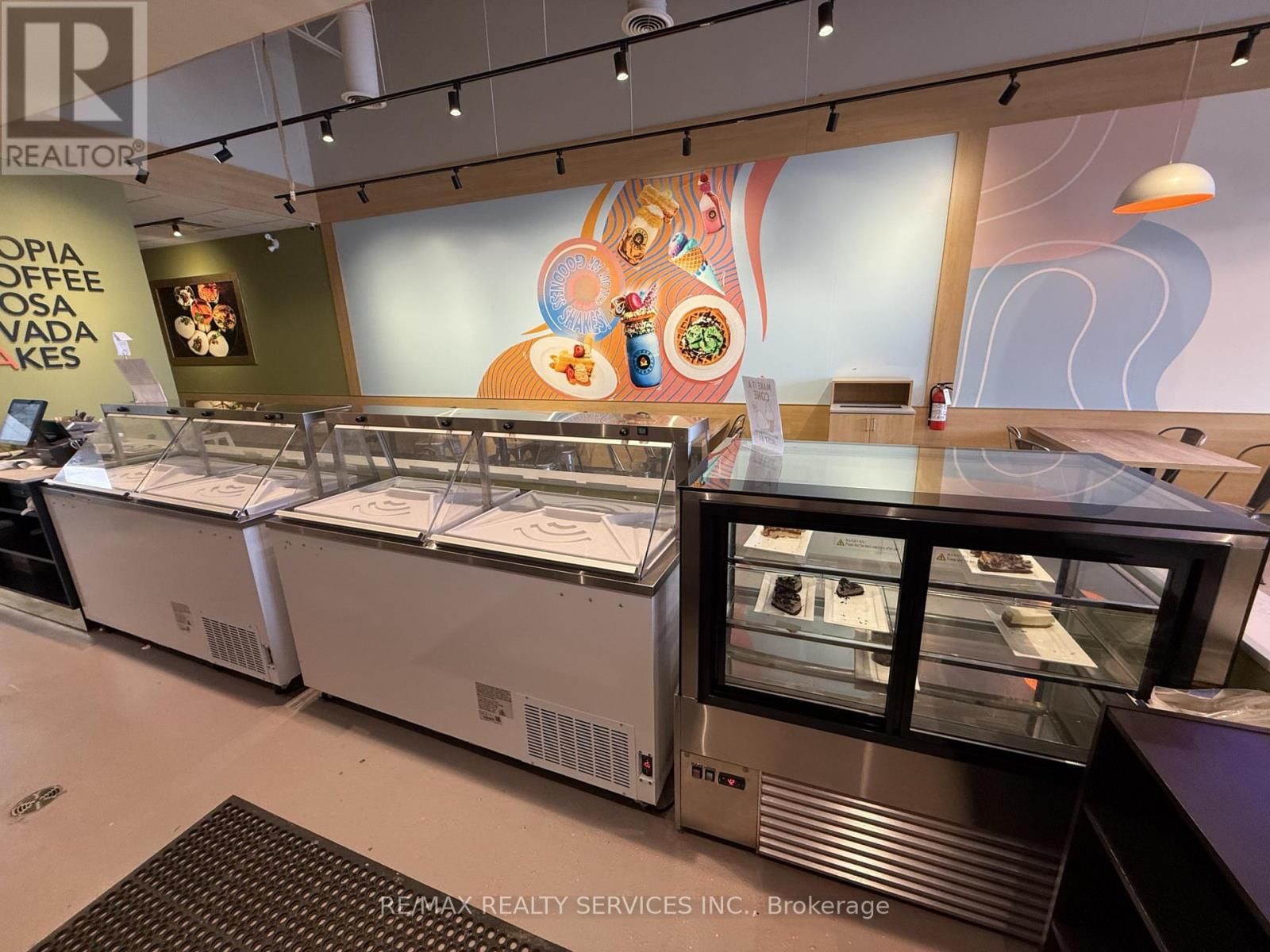 5 - 589 FAIRWAY ROAD SOUTH Image 11