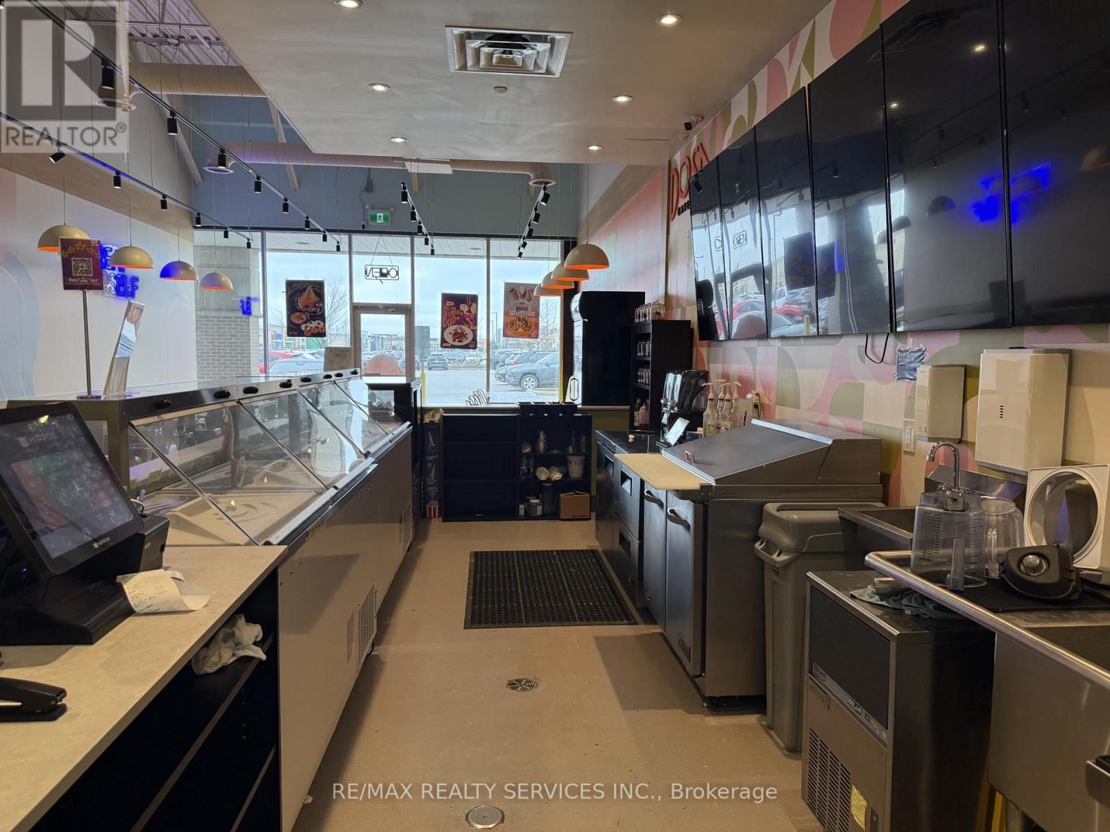 5 - 589 FAIRWAY ROAD SOUTH Image 9