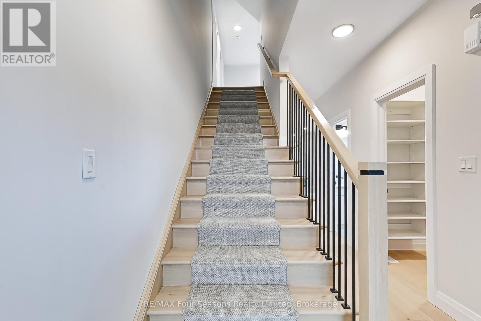 5 BOYNTON COURT Image 22