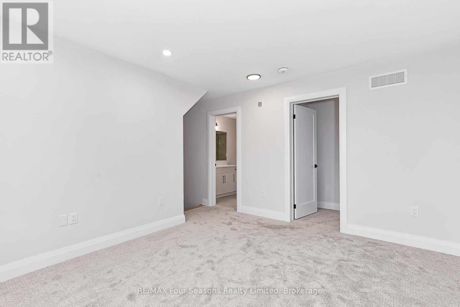 5 BOYNTON COURT Image 27