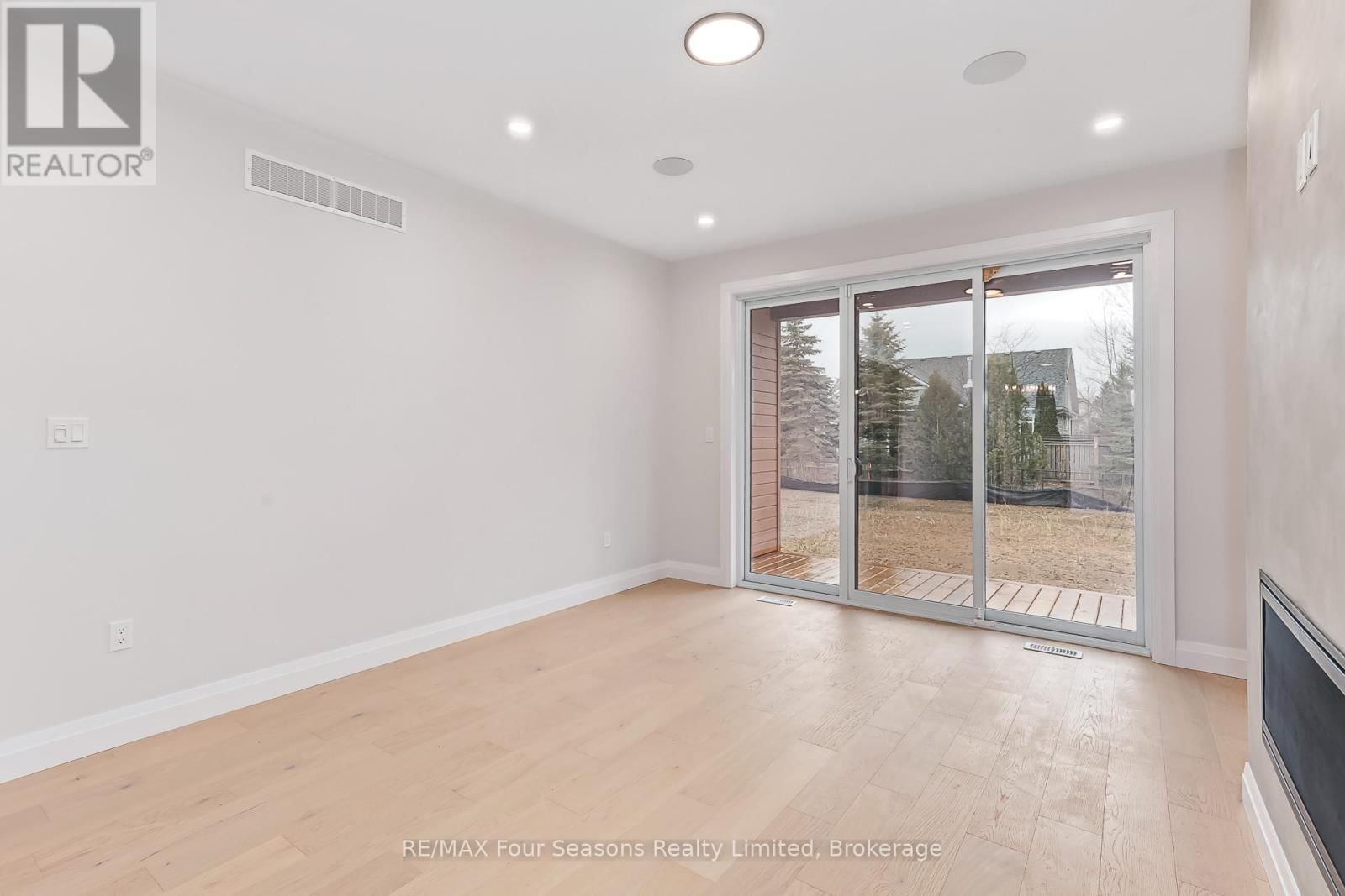 7 BOYNTON COURT Image 11