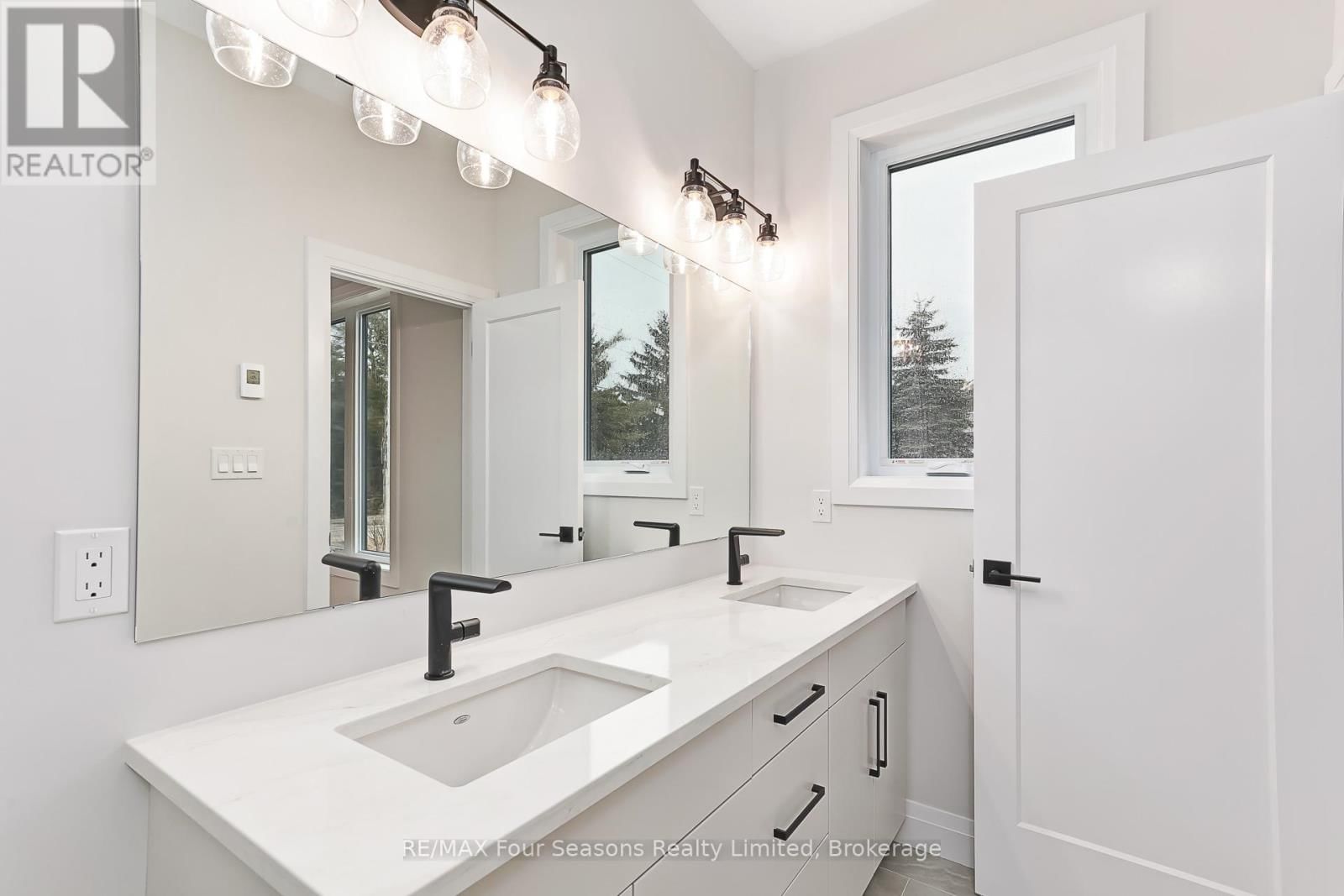 7 BOYNTON COURT Image 22