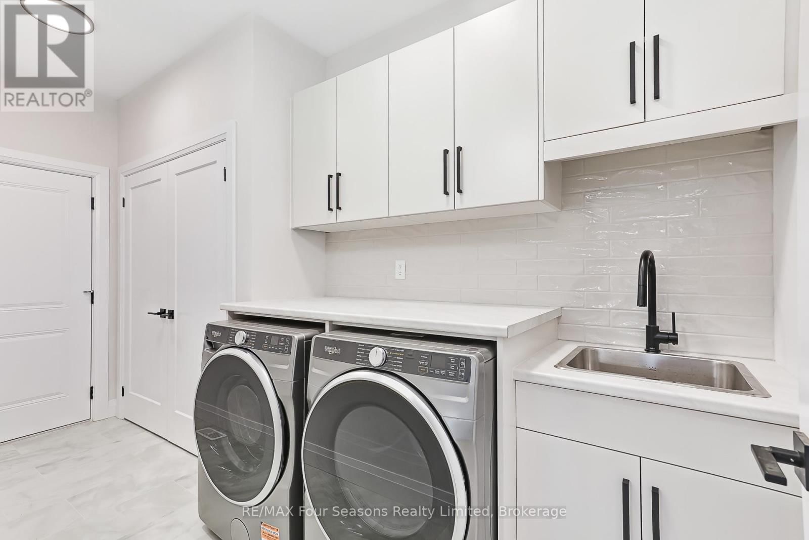 7 BOYNTON COURT Image 24