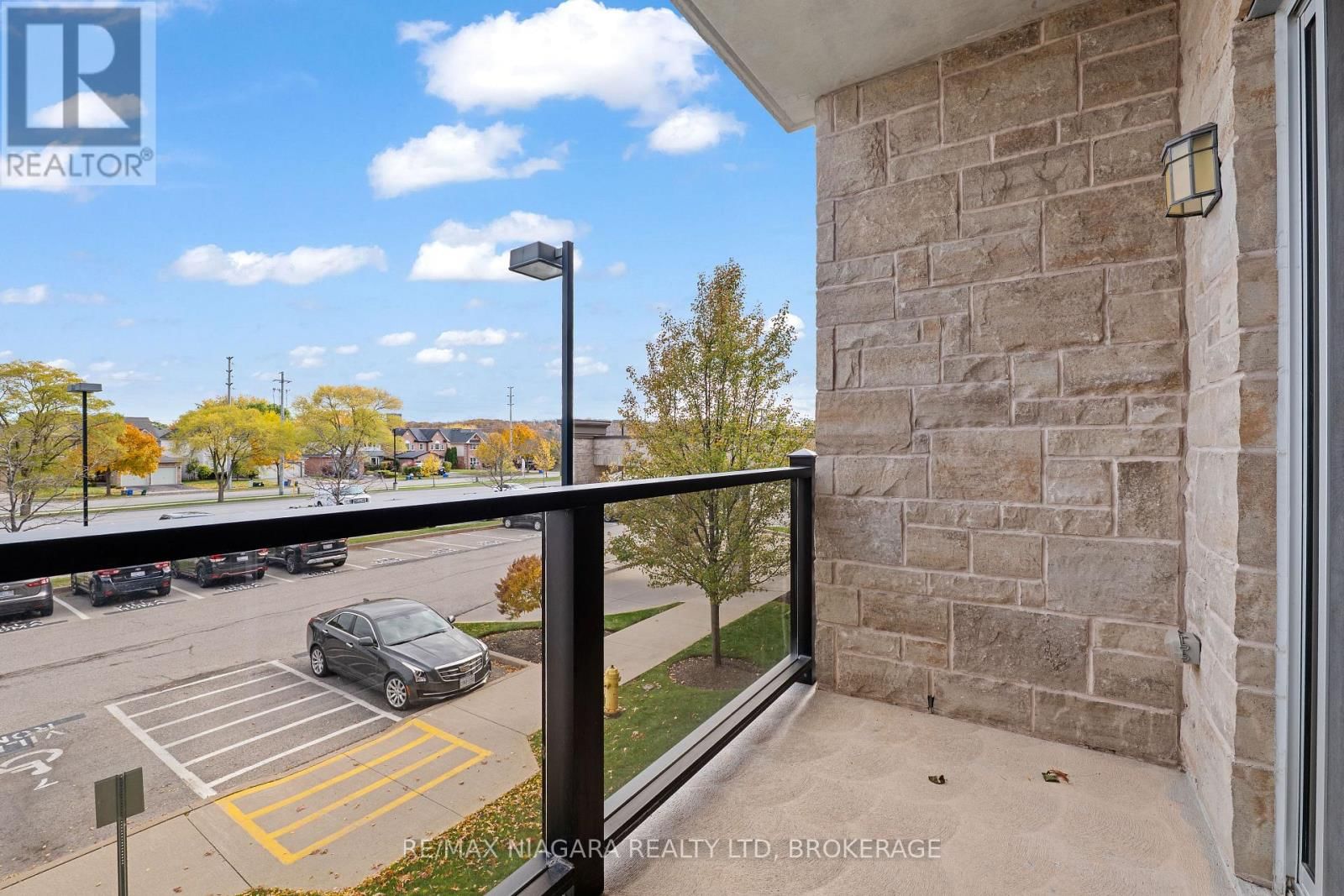 202 - 141 VANSICKLE ROAD Image 21