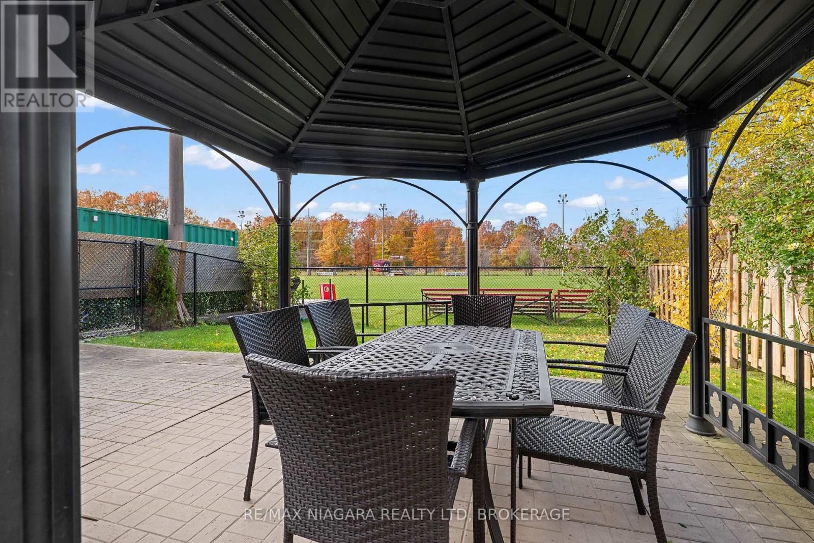 202 - 141 VANSICKLE ROAD Image 27