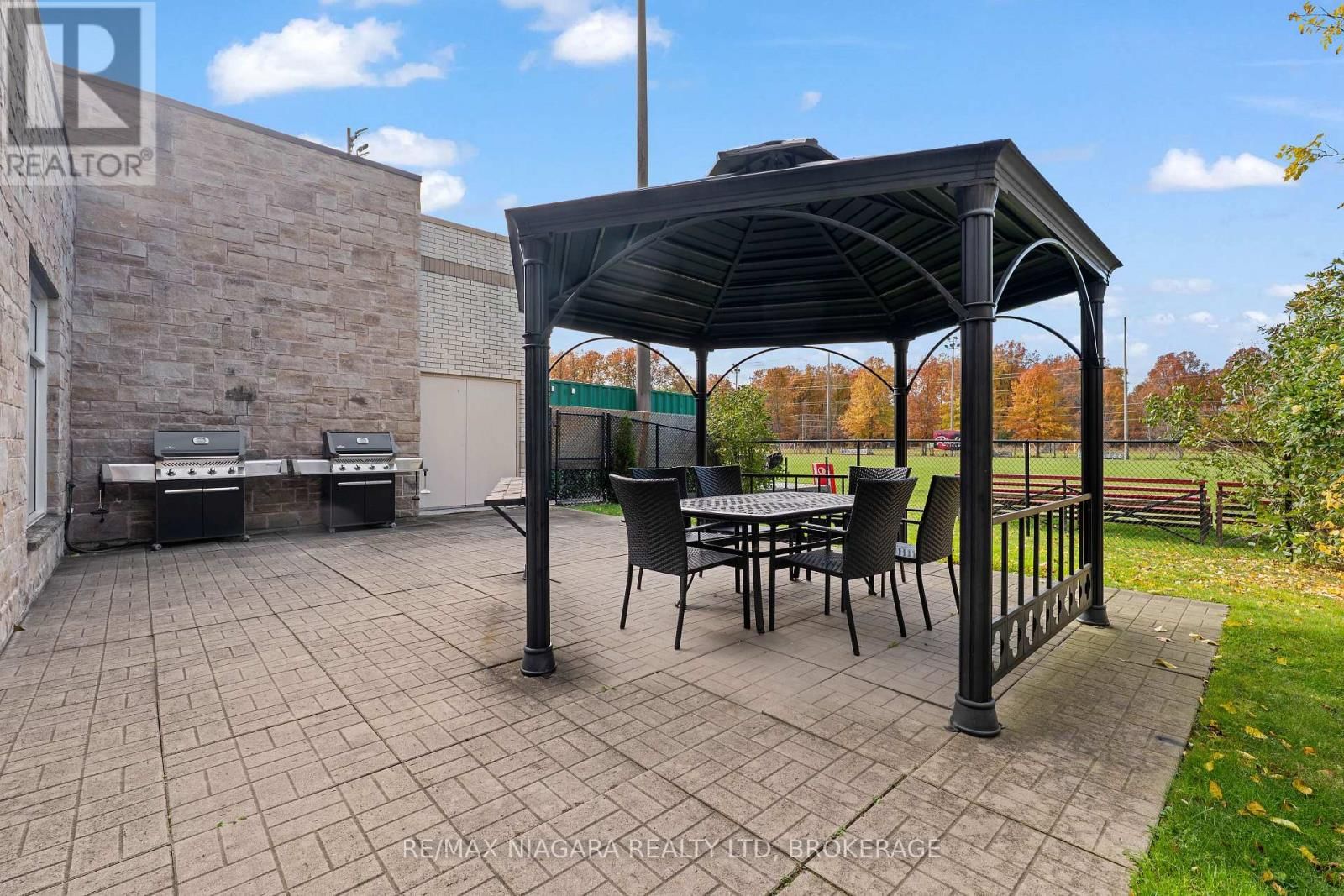 202 - 141 VANSICKLE ROAD Image 28