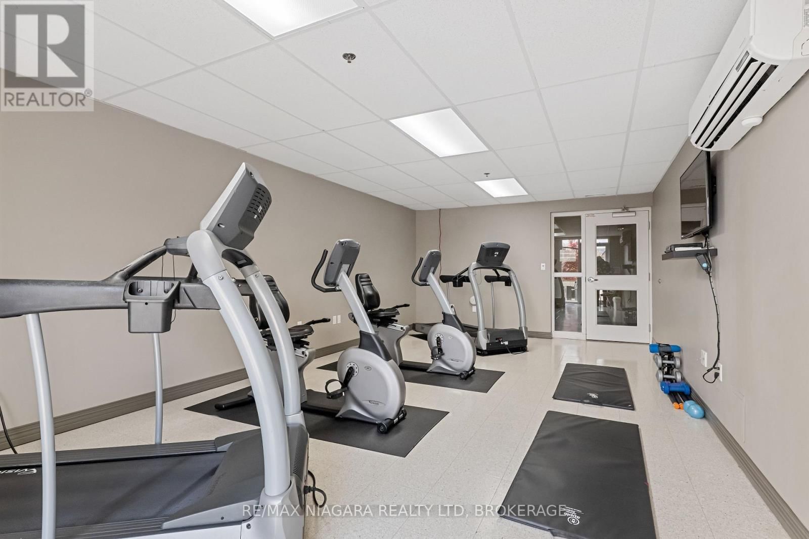 202 - 141 VANSICKLE ROAD Image 29