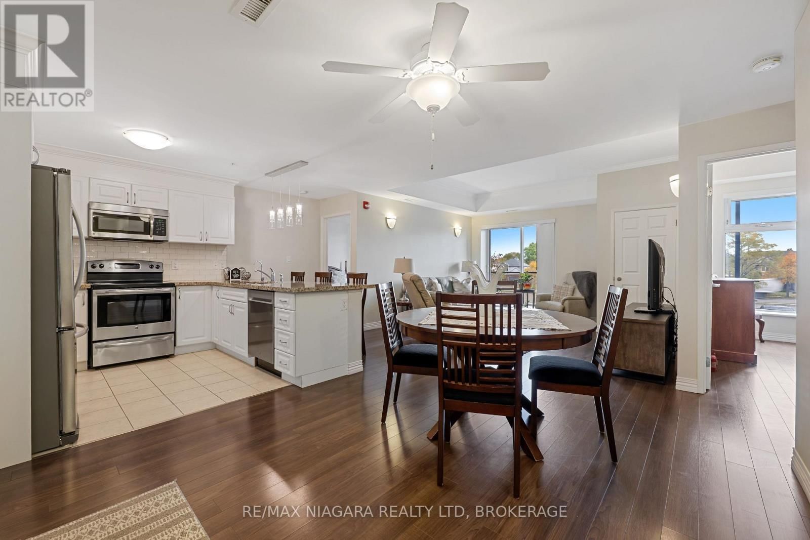 202 - 141 VANSICKLE ROAD Image 4