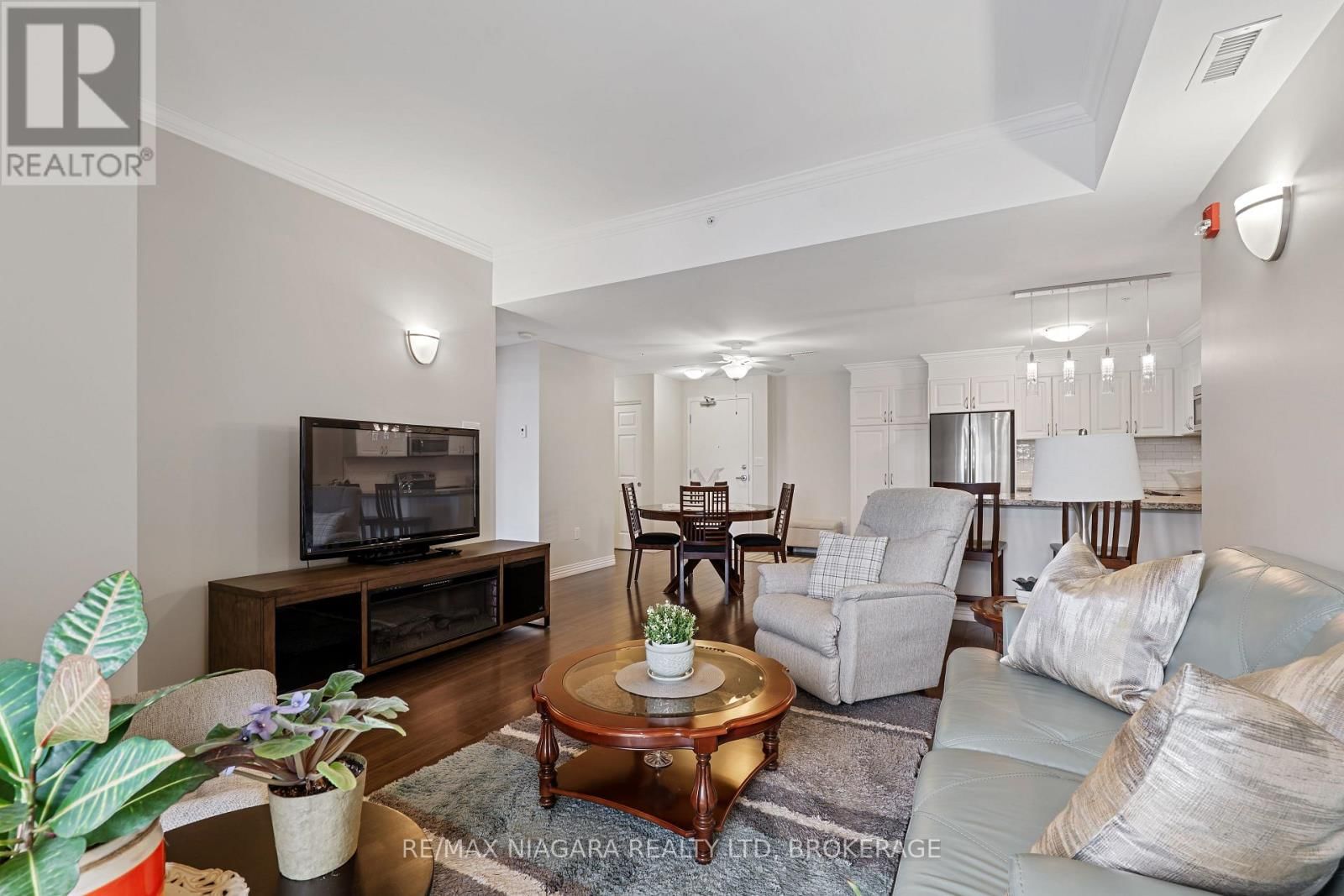 202 - 141 VANSICKLE ROAD Image 6