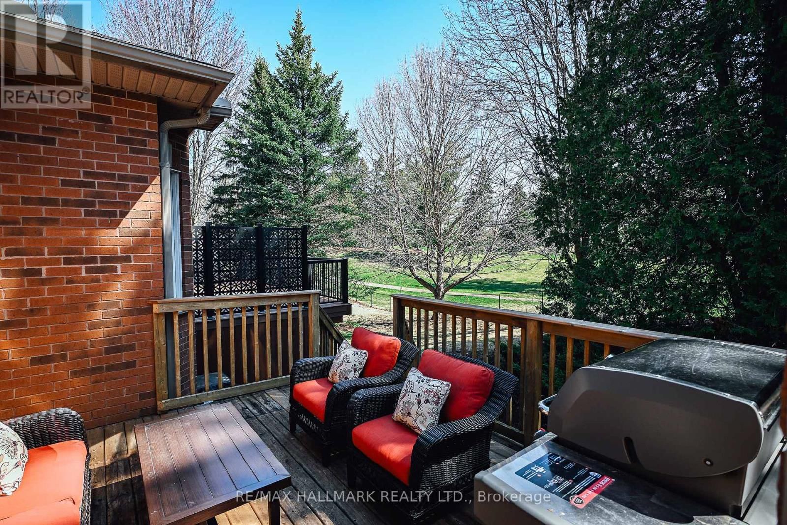 12 FAIRWAY LANE Image 22