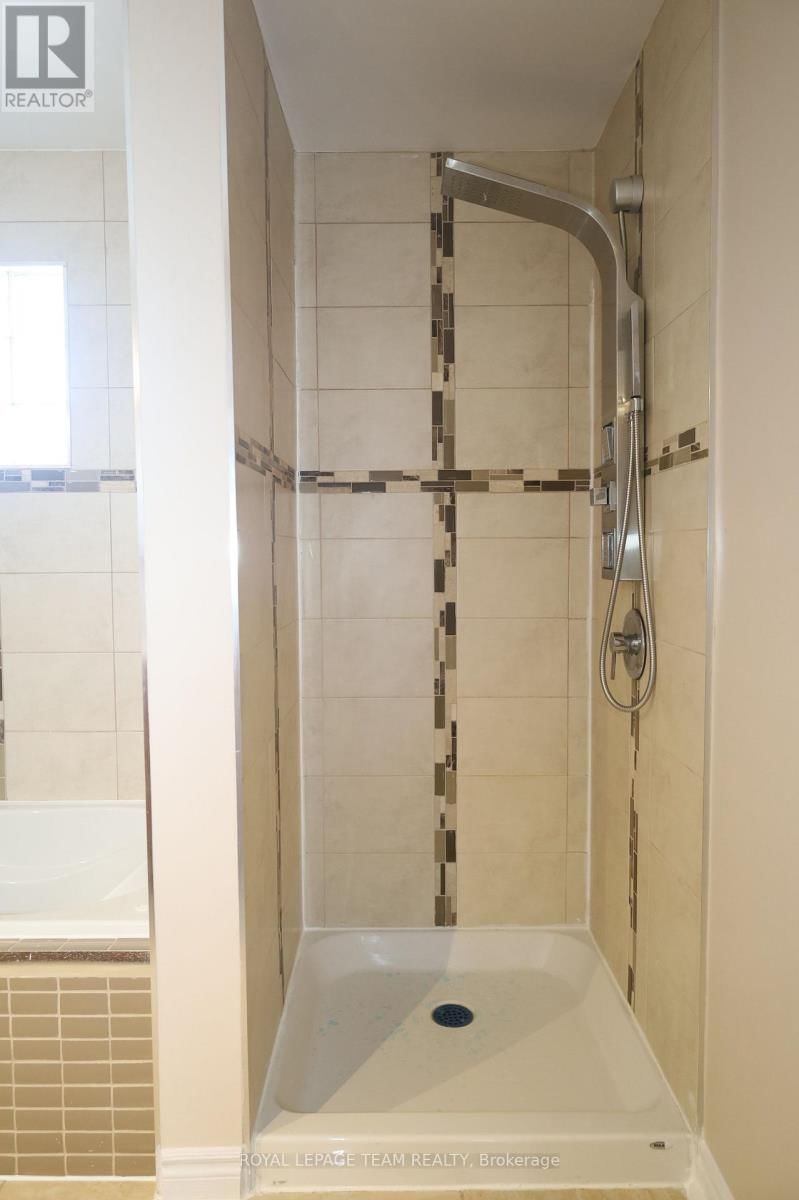 2194 NIAGARA DRIVE SOUTH Image 22