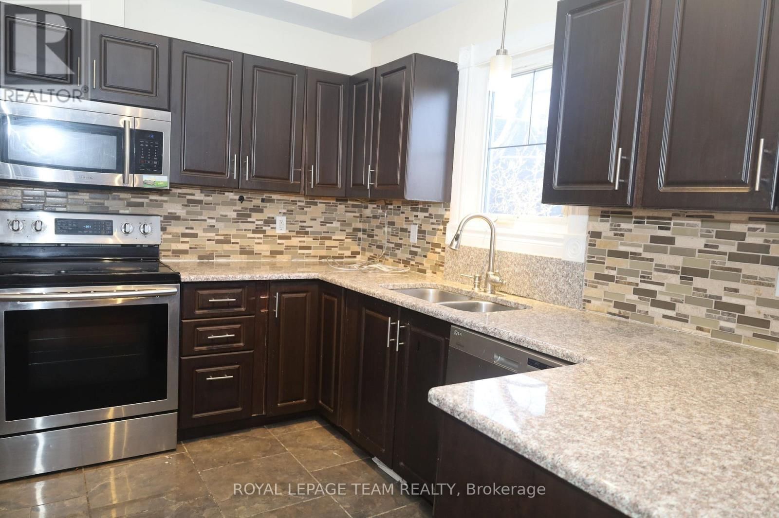 2194 NIAGARA DRIVE SOUTH Image 6