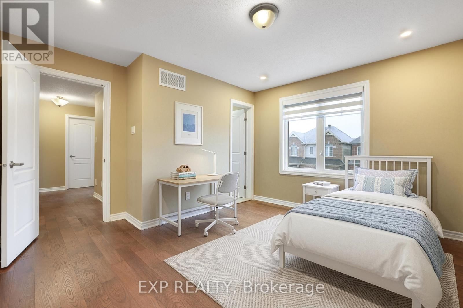 210 RIVERTREE STREET Image 23